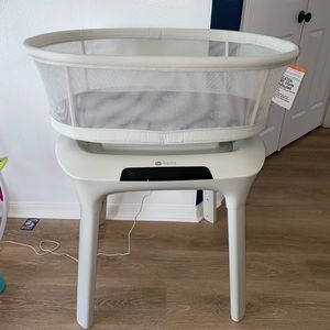 4moms mamaRoo Bassinet